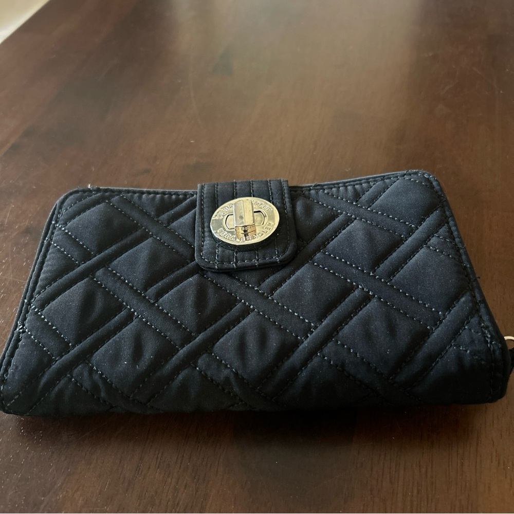 VERA BRADLEY RFID TURN LOCK & ZIP ORGANIZER WALLET~BLACK~8” x 5”